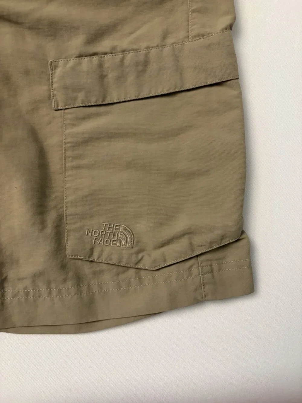The North Face Men's Khaki Nylon Hiking Outdoor Cargo Shorts Size 30